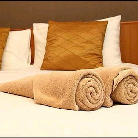 Vetrelax Basildon Newly Refurbished 3Bed House Aparthotel Exteriör bild